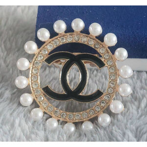 Gold and White Faux pearls unisex brooch